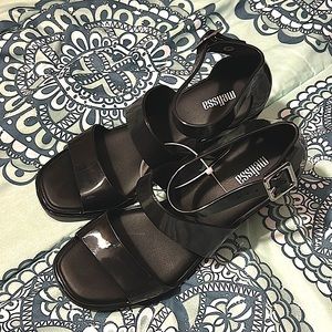 Melissa block-heel shoes, size 6